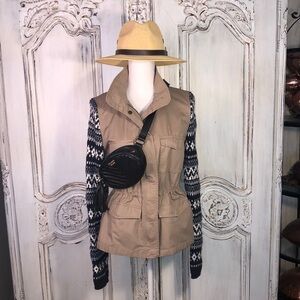 Love Tree Kaki and Sweater LongSleeve Safari Like Jacket Size Medium